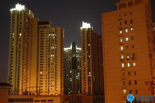 开发商大肆建楼,未来房子大量空置引发的后遗症难以想象