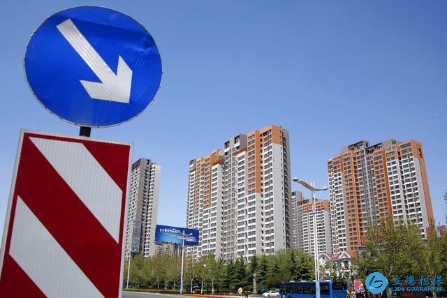 开发商大肆建楼,未来房子大量空置引发的后遗症难以想象