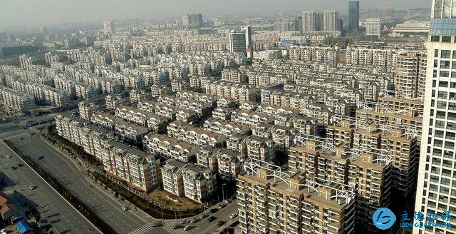 开发商大肆建楼,未来房子大量空置引发的后遗症难以想象