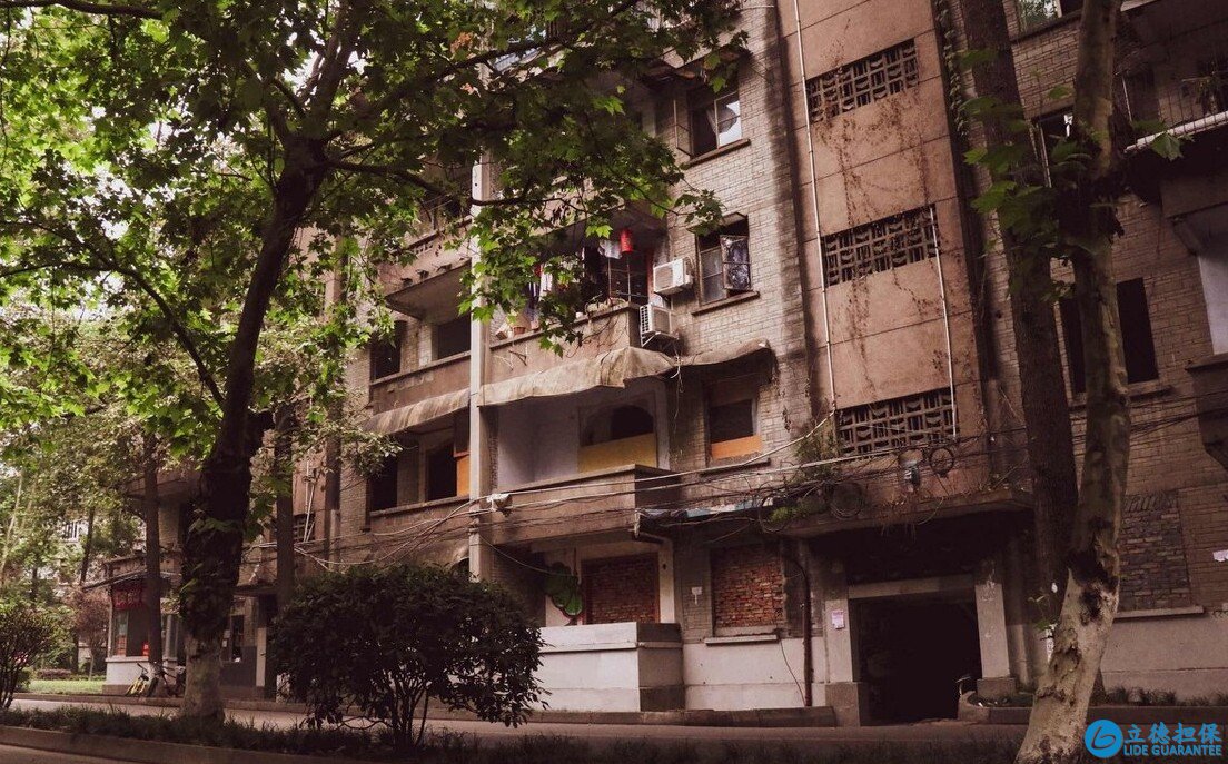 为何要花钱改造市区“老破小”,而不直接拆掉重建?专家解析奥秘
