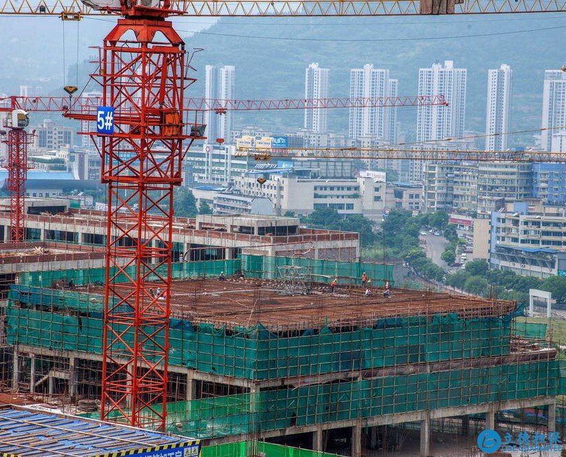 七千万空置房,1亿多亩宅基地被闲置,还盖房子?专家:这很正常